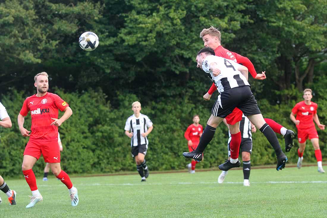 Kilia marschiert souverän ins Achtelfinale – Heikendorf hält tapfer dagegen