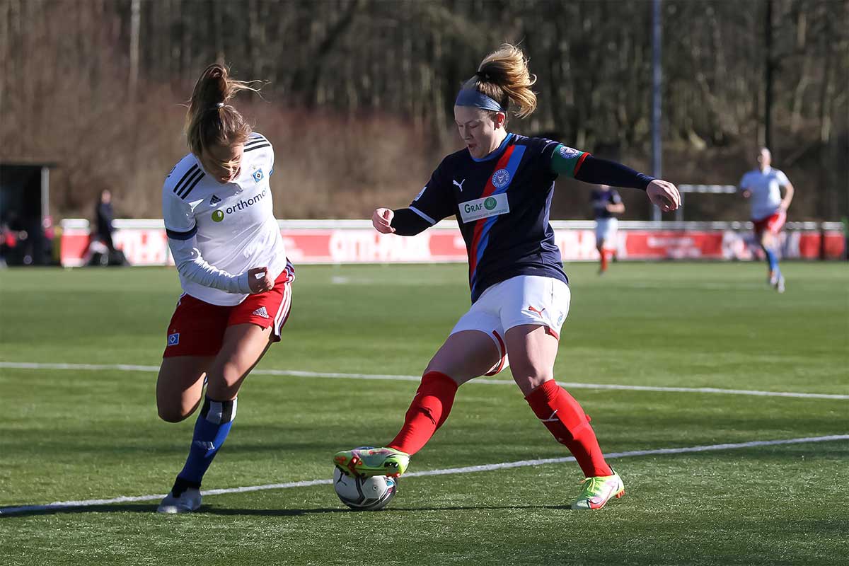 Sarah Begunk entfacht Feuer für Kiel – Hamburgs Larissa Mühlhaus löscht es beim 4:1