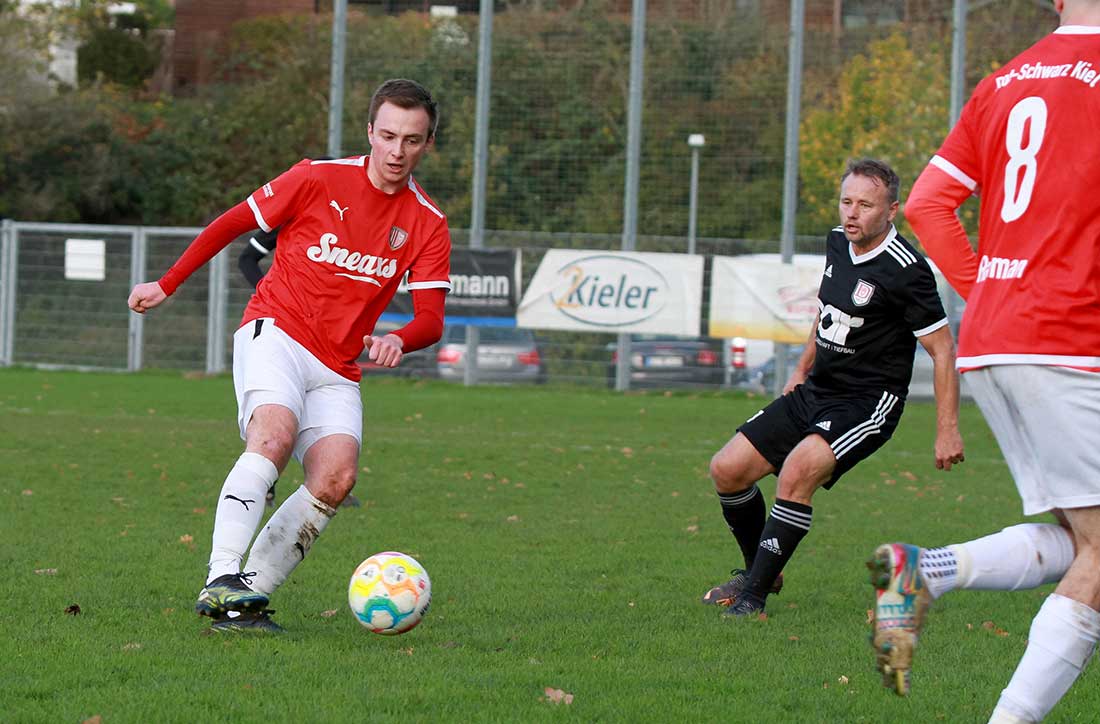 Rot-Schwarz Kiel feiert 13:0-Schützenfest gegen Inter II
