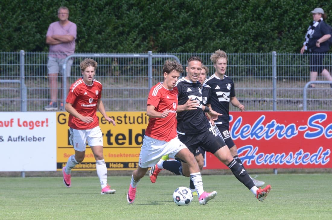 Kaltenkirchen holt den wichtigen Sieg mit 4:2 beim Eckernförder SV