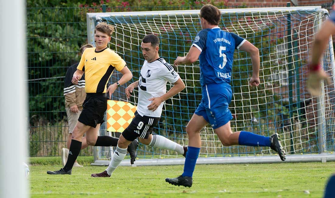 Mühsamer Arbeitssieg: Heider SV zieht nach 2:1 in Friedrichskoog ins Pokal-Halbfinale ein