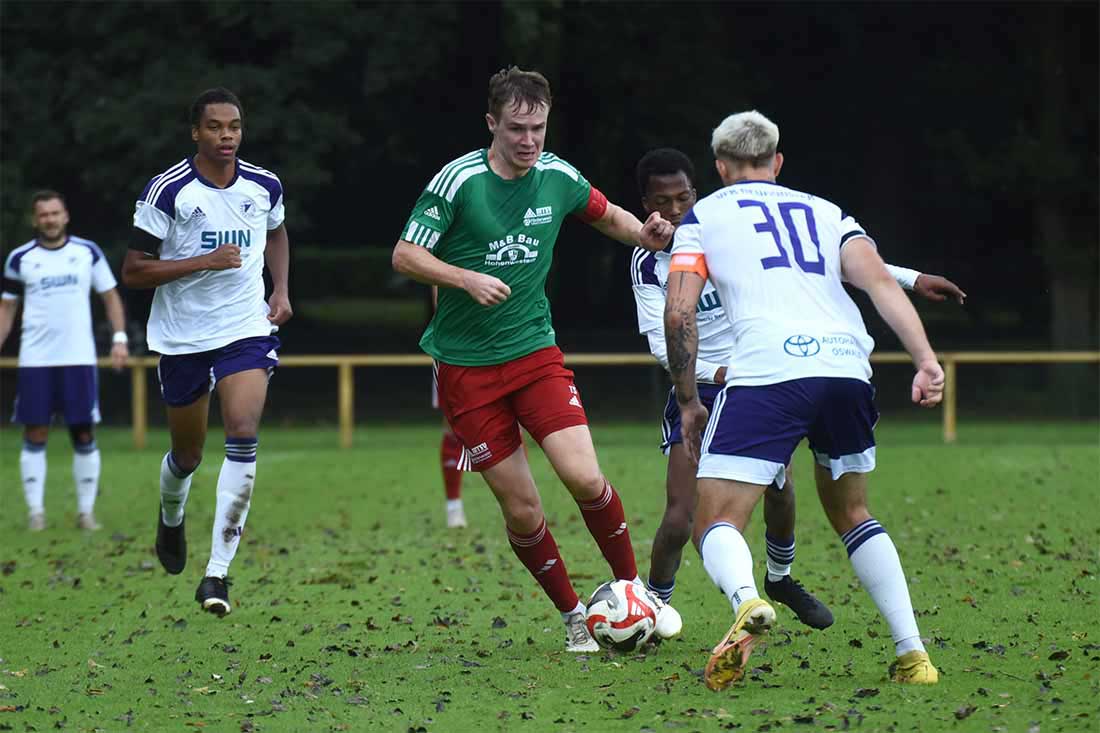 Tjark Sievers lässt Hohenwestedt gegen VfR Neumünster jubeln