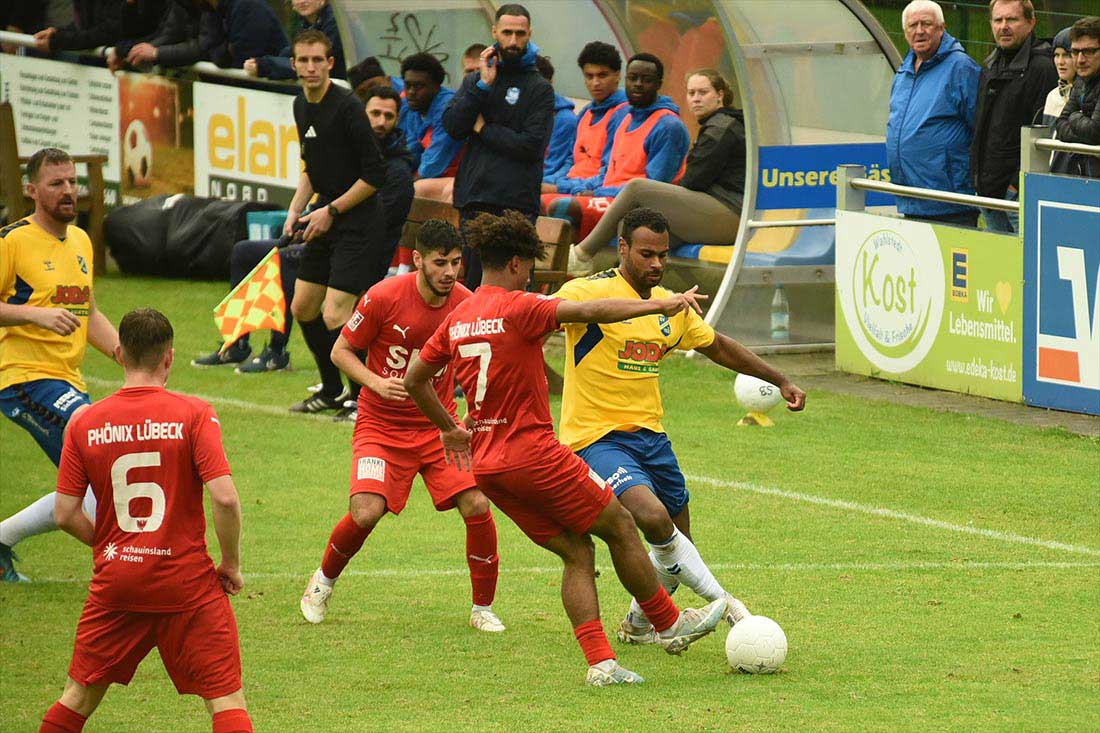 Todesfelde beim 5:0 mit starker 2. Hälfte gegen Aufsteiger Phönix II