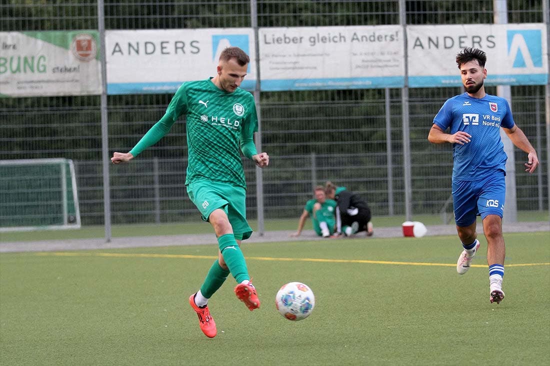 Wahnsinns-Finish auf dem Kunstrasen gegen Frisia: Klausdorf 4:4 nach Zwei-Tore-Rückstand/-Führung