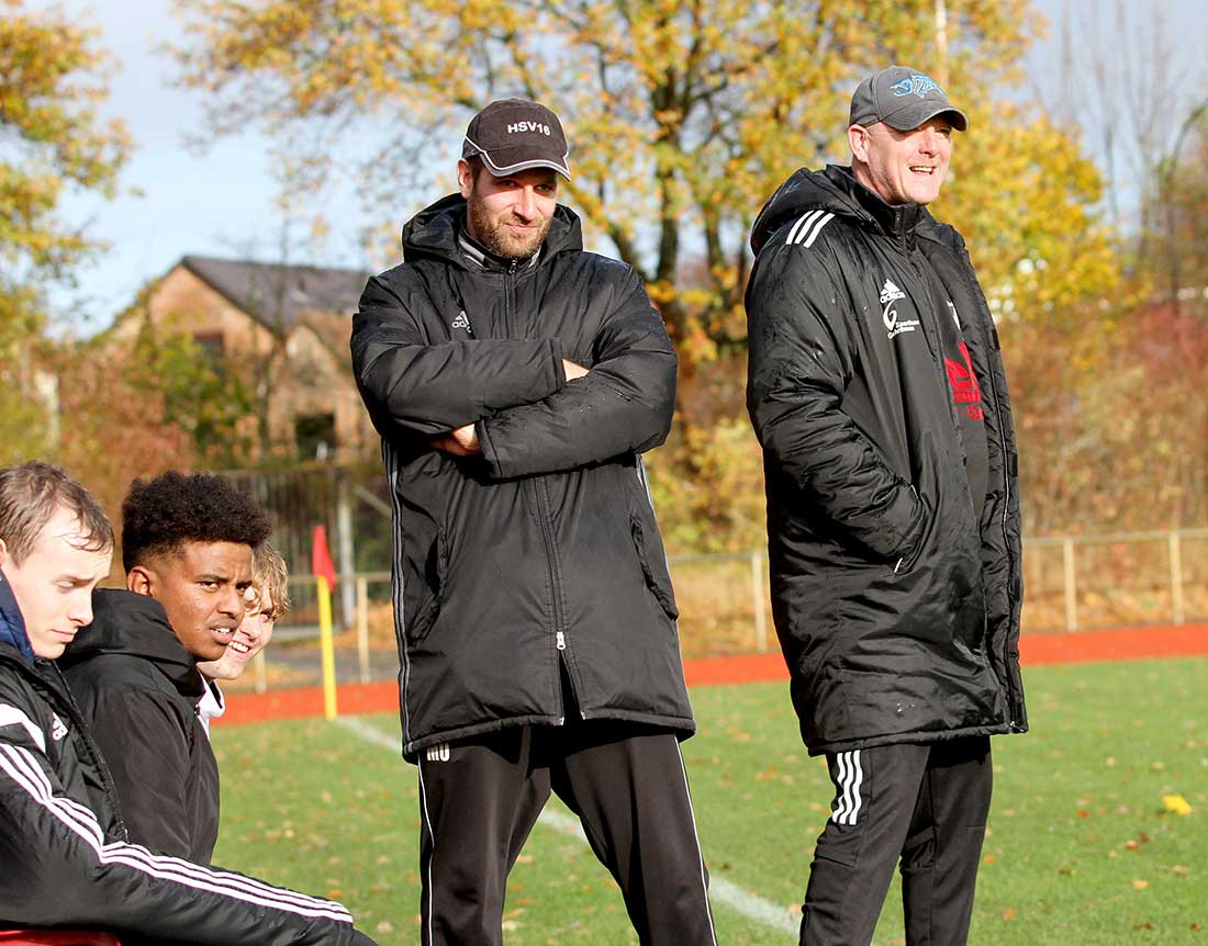 Team von Thomas Karbsch gewinnt Aufsteigerduell 2:0 gegen HSV II