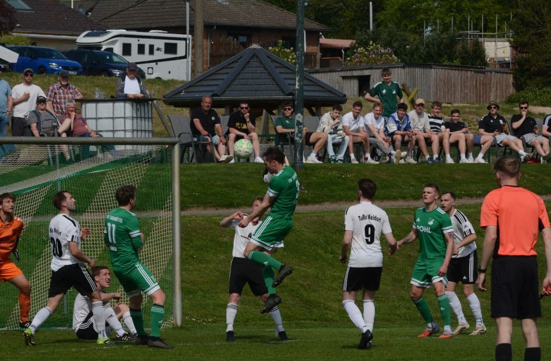 Todenbüttel feiert 1:0-Erfolg gegen Meldorf – Holtz überragend