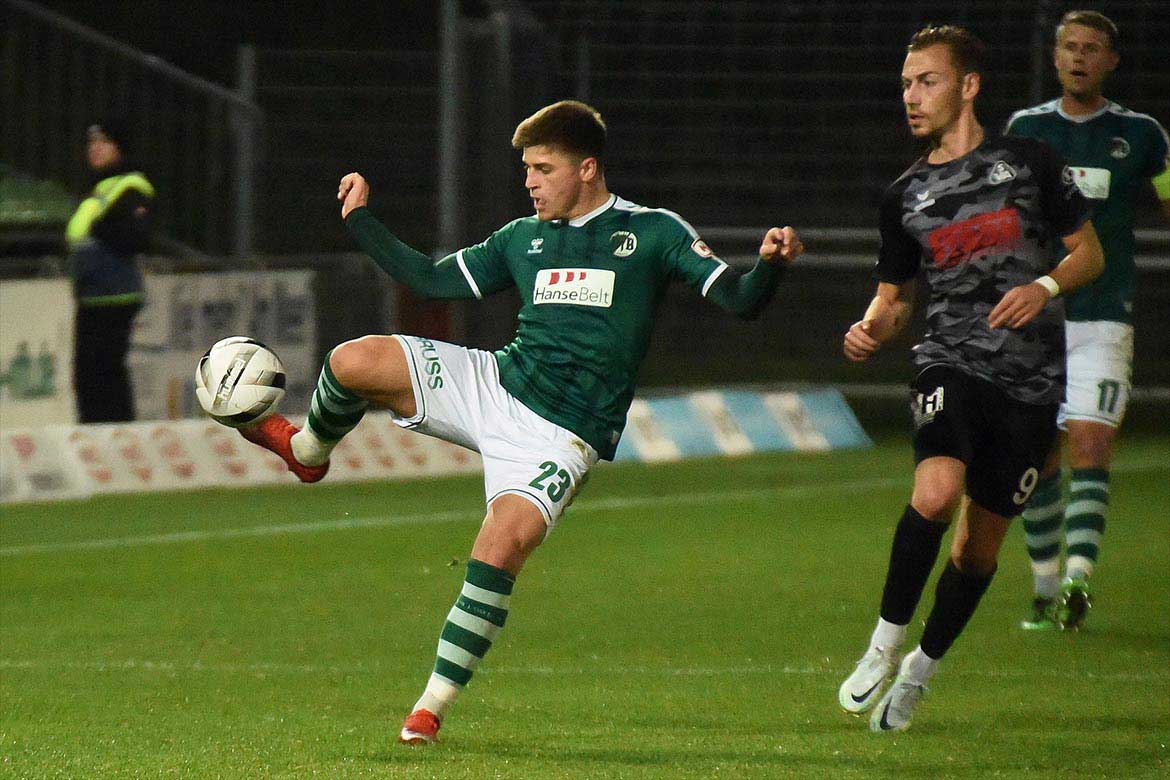Mattis Daube verlängert beim VfB Lübeck