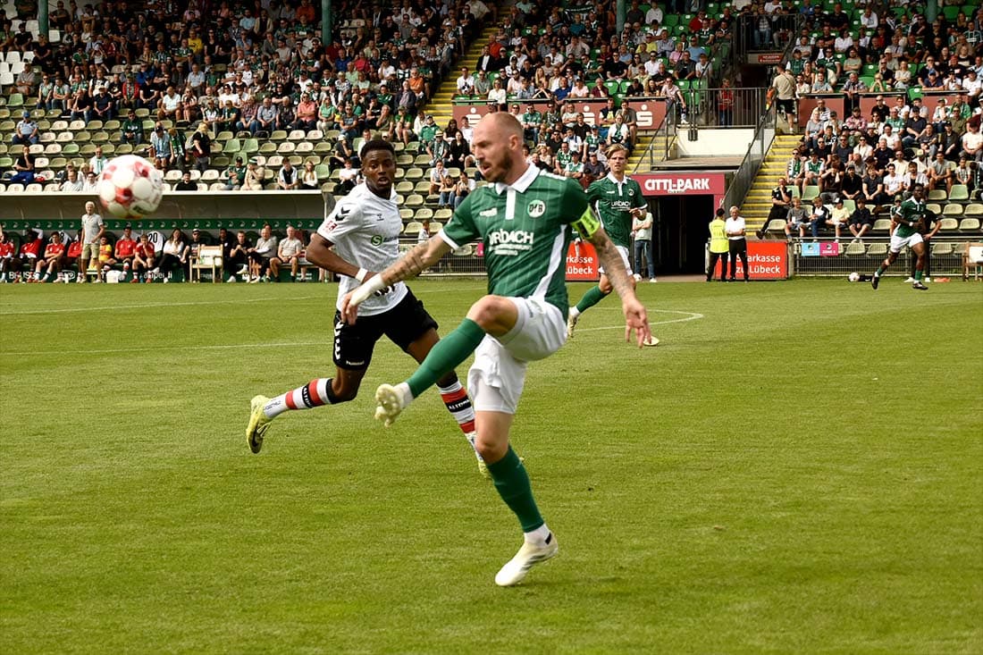 Später Schock: VfB Lübeck unterliegt dem Hannoverschen SC mit 1:2