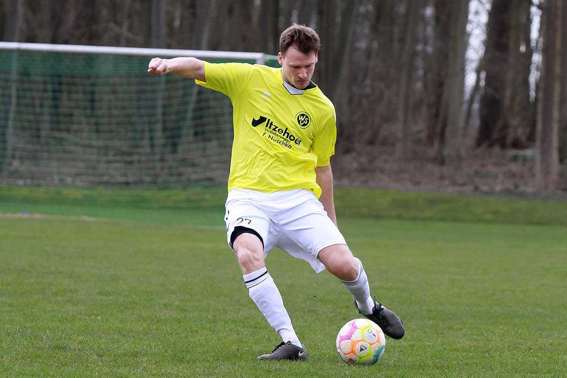 Joker Freddy Glowatzka trifft beim 4:0 gegen Altenholz II doppelt