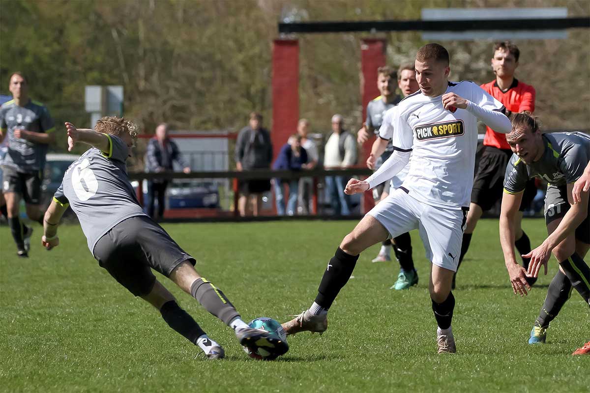 Rot-Schwarz Kiel gewinnt 3:1 gegen Inter II – Enis Jashari stellt Spiel fast auf den Kopf