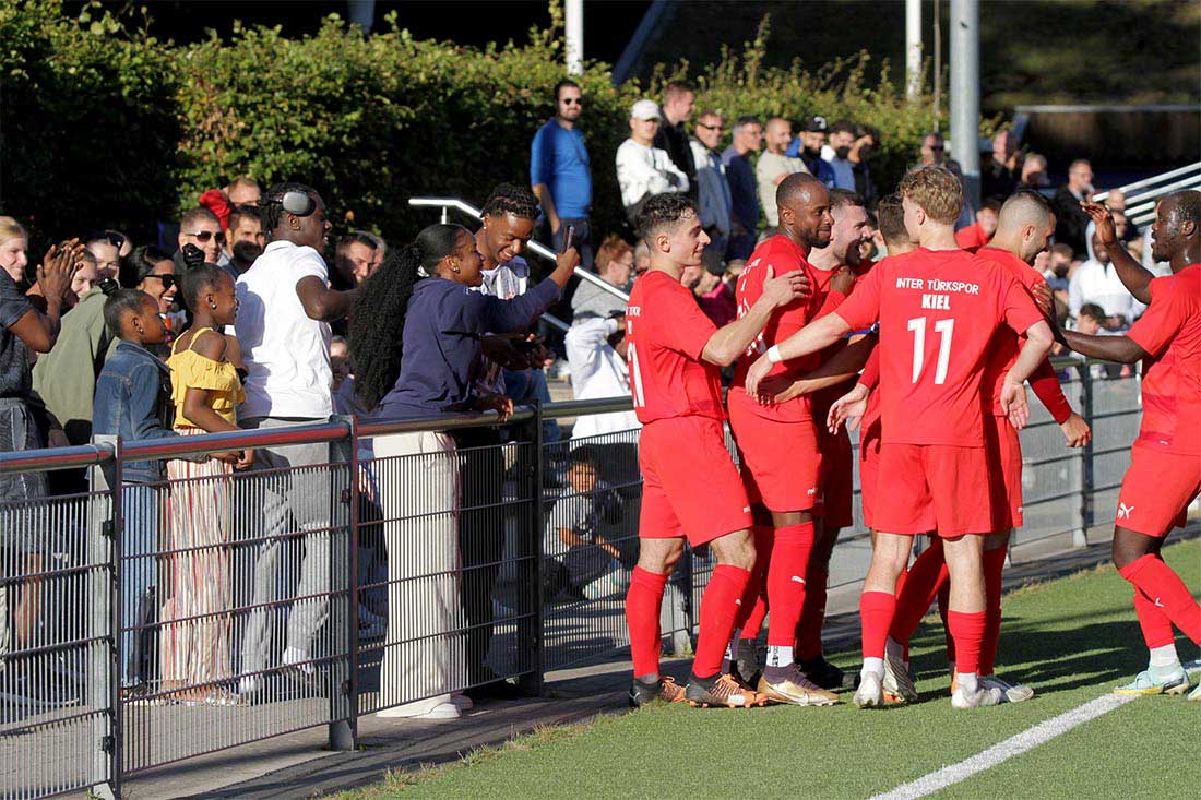 Chancenwucher gegen VfB Lübeck II – Inter Türkspor Kiel bleibt aber beim 3:0 cool