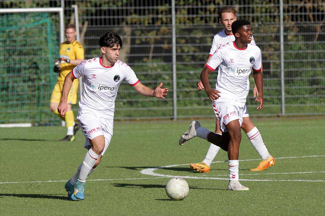 VfB Lübeck II macht das Spiel, der Eckernförder SV die Tore