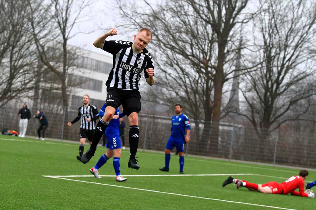 Robin Strelaus 1:1 schießt Heikendorfer SV zurück an die Spitze