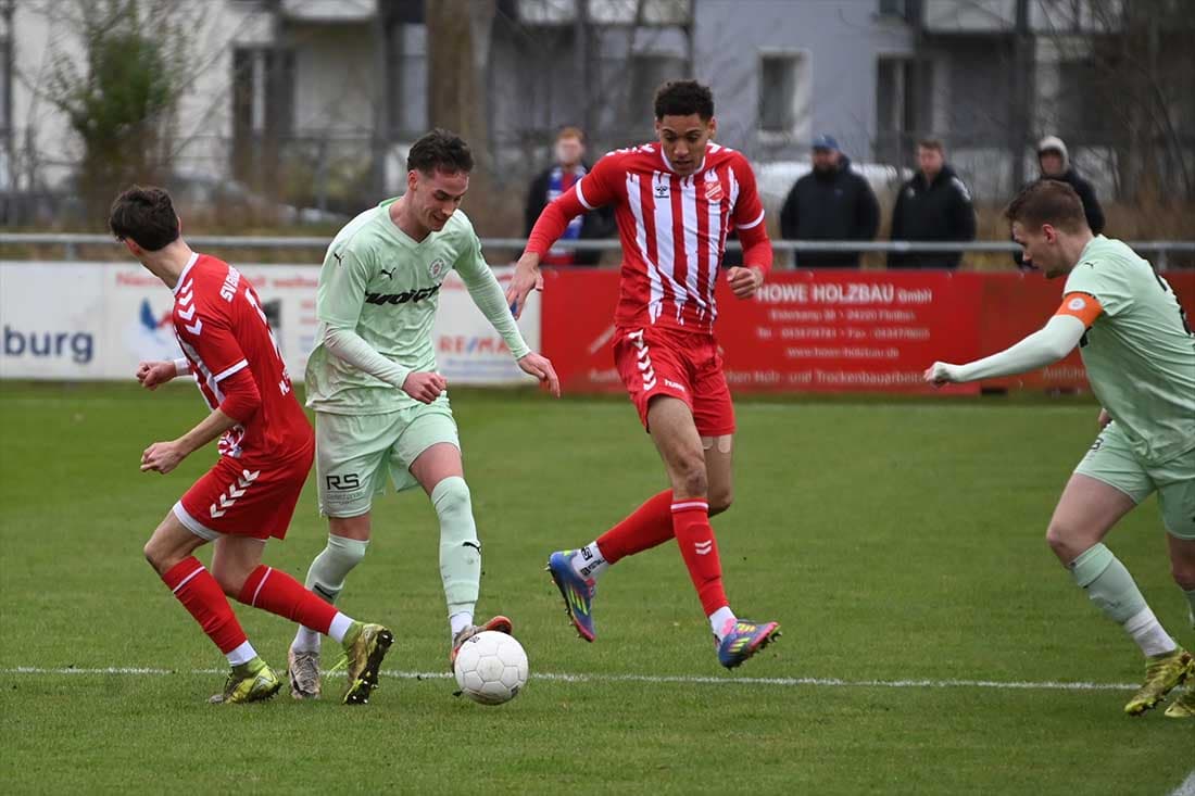 Gerechte Punkteteilung in Neumünster – PSV und Eichede trennen sich 2:2