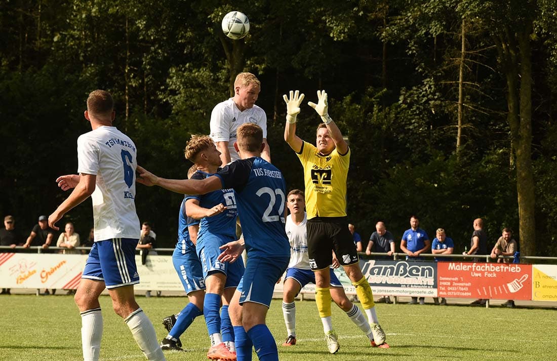 Überragender Daniel Jeromin sichert Jevenstedt 3:1-Sieg in Dörpum