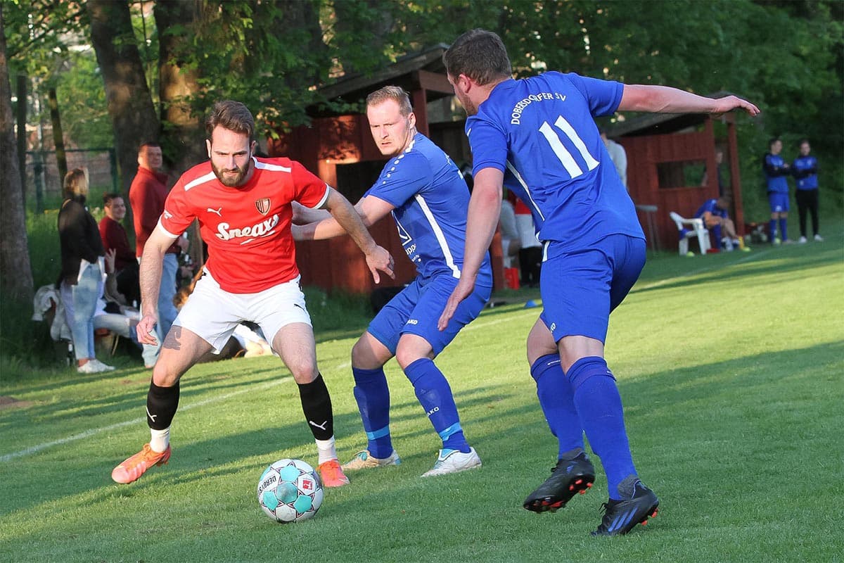 Rot-Schwarz Kiel legt Grundstein zum 5:0 gegen Dobersdorf in Hälfte eins
