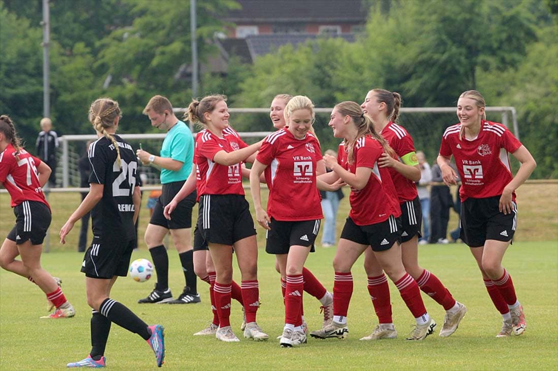 SG NieBar mit souveränem Heimauftritt beim 6:1 gegen Farnewinkel-Nindorf