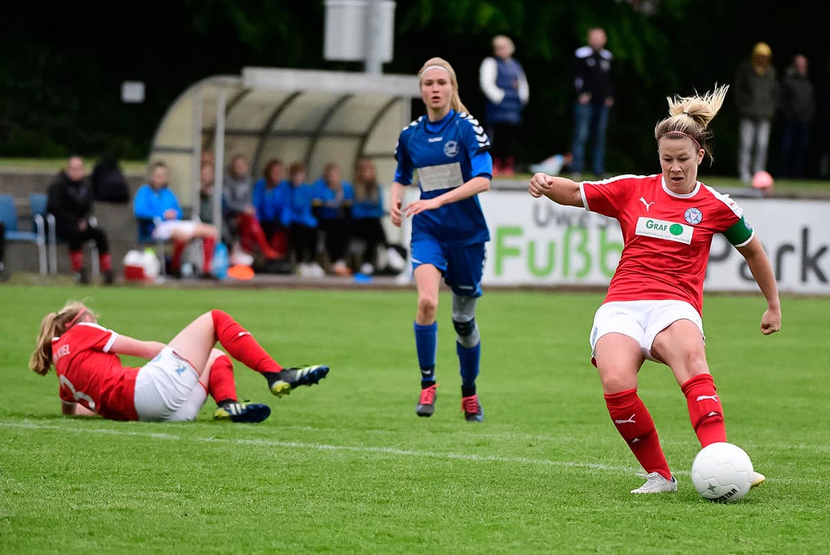 Holstein Women springen gegen Ahrensburg zum 3:0 im Landespokal-Finale