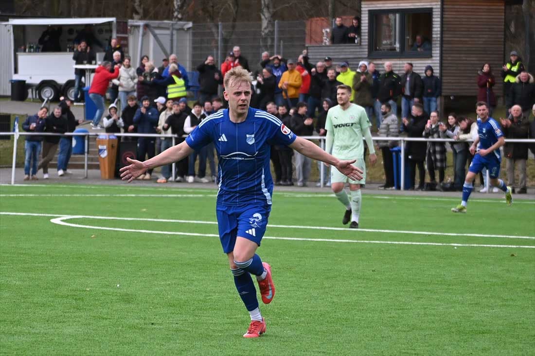 Dramatisches 2:3 – PSV Neumünster schlägt TUS Rotenhof in letzter Minute