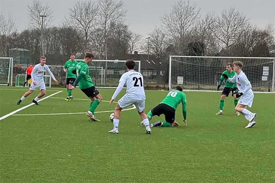 Mats Schaller der Knaller: 4 Tore beim 6:0 des Heider SV II gegen Burg