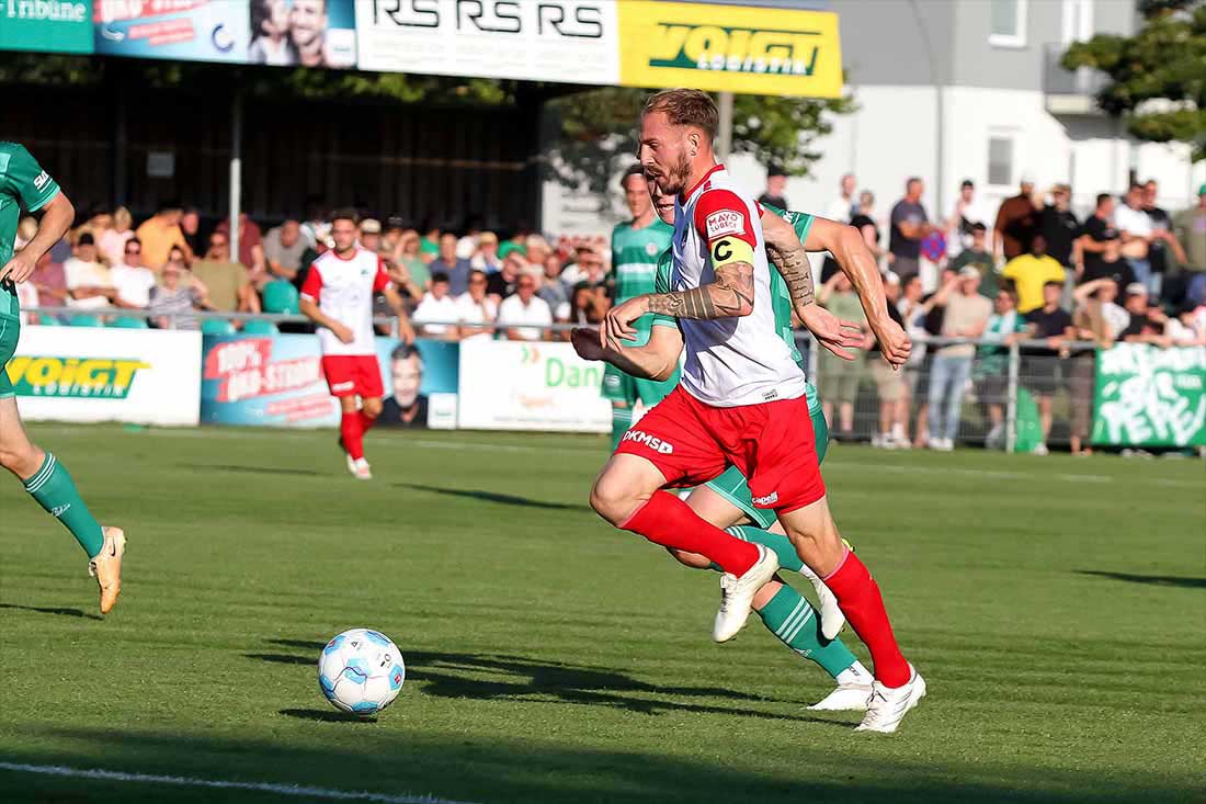 Kapitän bleibt an Bord: Marvin Thiel verlängert beim VfB Lübeck bis 2027