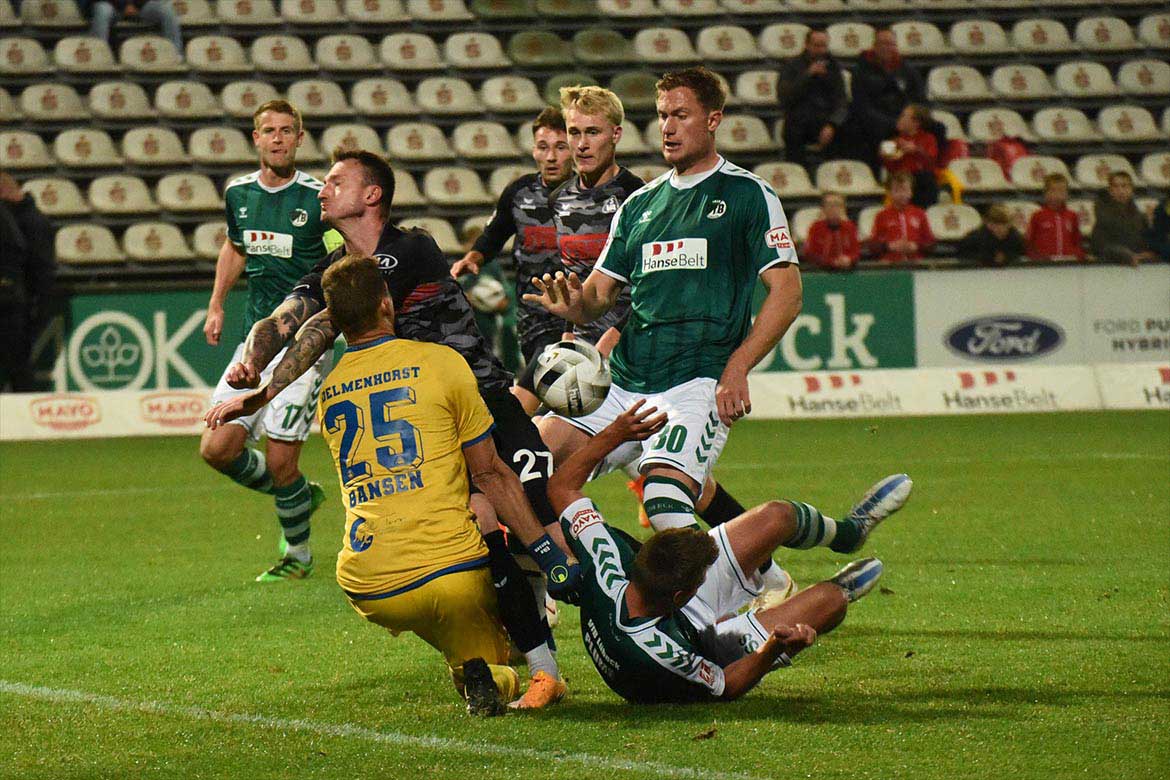 Erst mit Glanz, dann mit harter Arbeit: VfB siegt 2:1 gegen Hildesheim