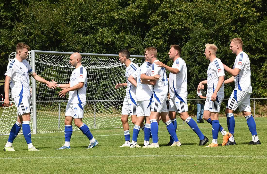 Hohenwestedt nicht zu stoppen – Glückliches 3:2 bei Aufsteiger Rotenhof