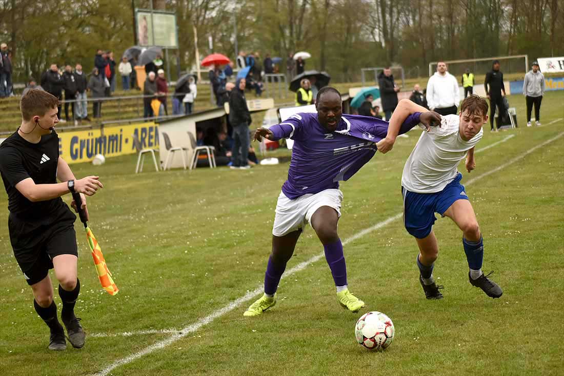 2:1 gegen Oldenburg: VfR Neumünster gewinnt dank Ola Adesanyas direkt verwandelter Ecke