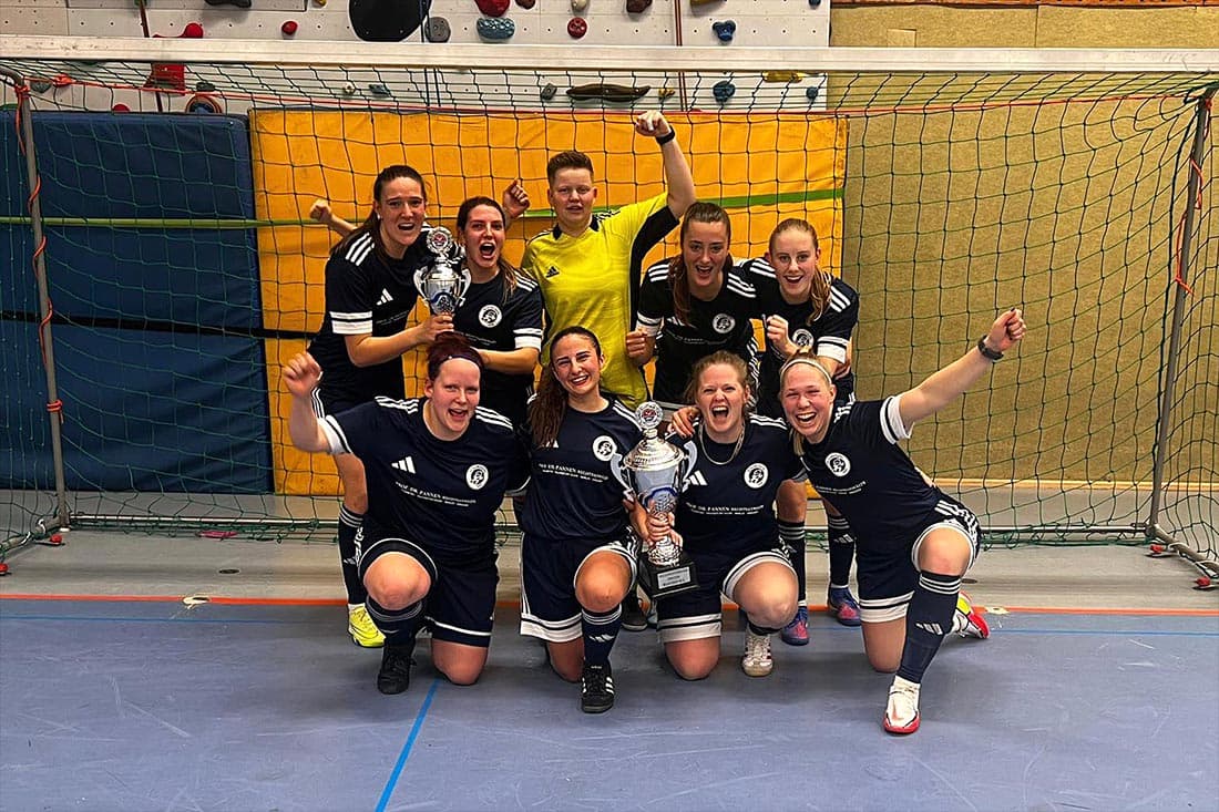 SG Kal/Bos/Sar/Der gewinnt Kreishallen Masters der Frauen in Plön