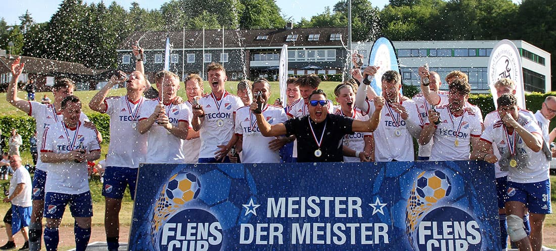 Eidertaler Team von Chris Foley schreibt Fußballmärchen