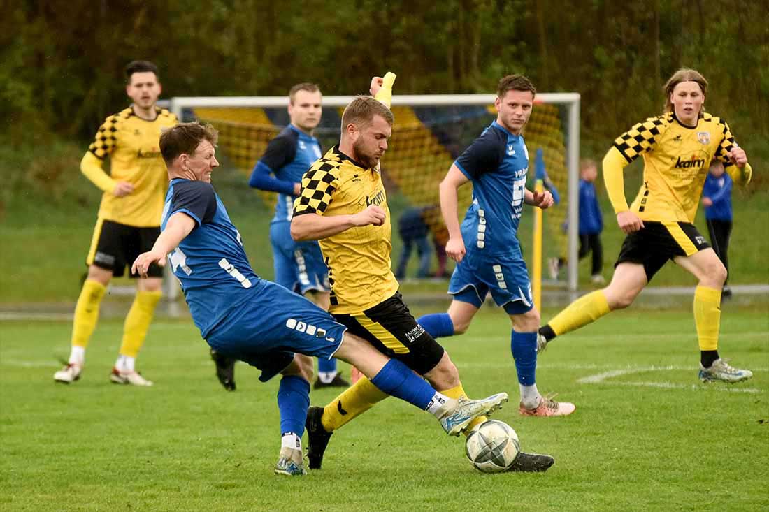 Fabian Möller rettet Jevenstedt beim 2:2 gegen Frisia einen Punkt