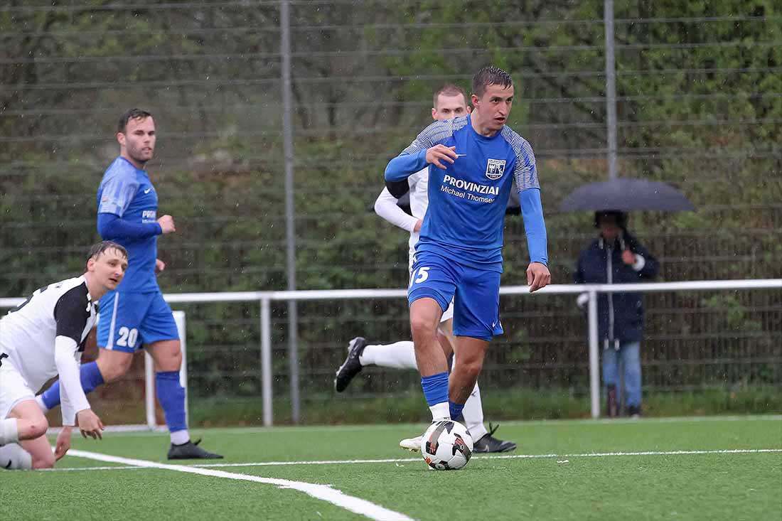 Malte Johannsen rettet Dörpum späten Punkt im Verfolgerduell