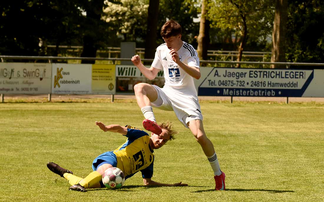 U23 vom TuS Rotenhof Derbysieger in Jevenstedt