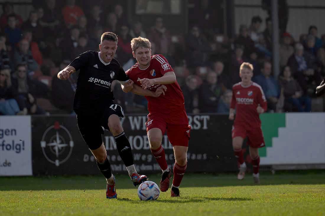 Heider SV feiert 3:0-Erfolg gegen Eidertal und die Herbstmeisterschaft