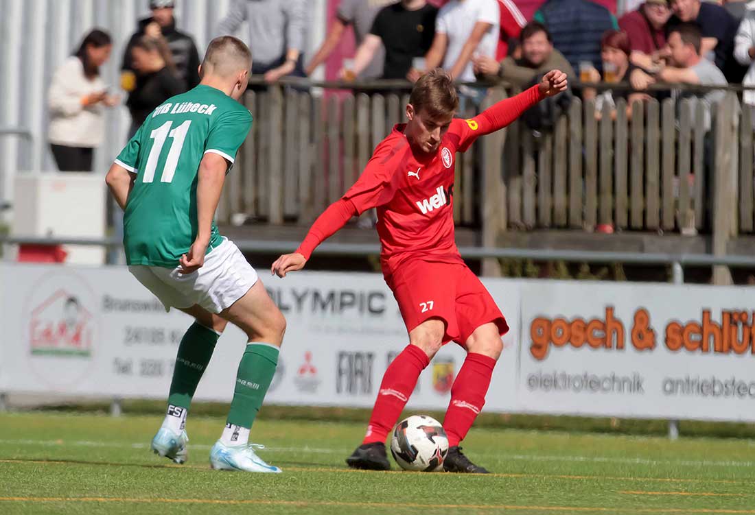 Kilia legt sich gegen kampfstarke Satruper Steine selbst in den Weg zum 3:2
