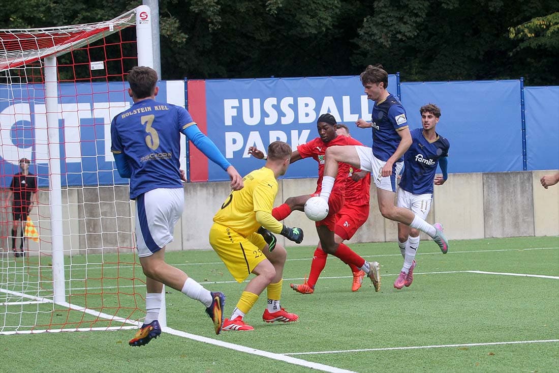 Holstein II entscheidet Kieler Stadtduell gegen Inter Türkspor klar mit 4:1