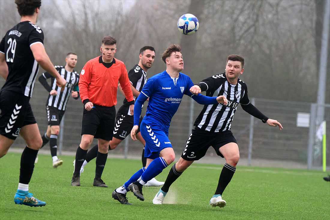 Aufstiegsaspirant TSV Plön gewinnt beim 2:2 gegen Wiker SV einen Punkt