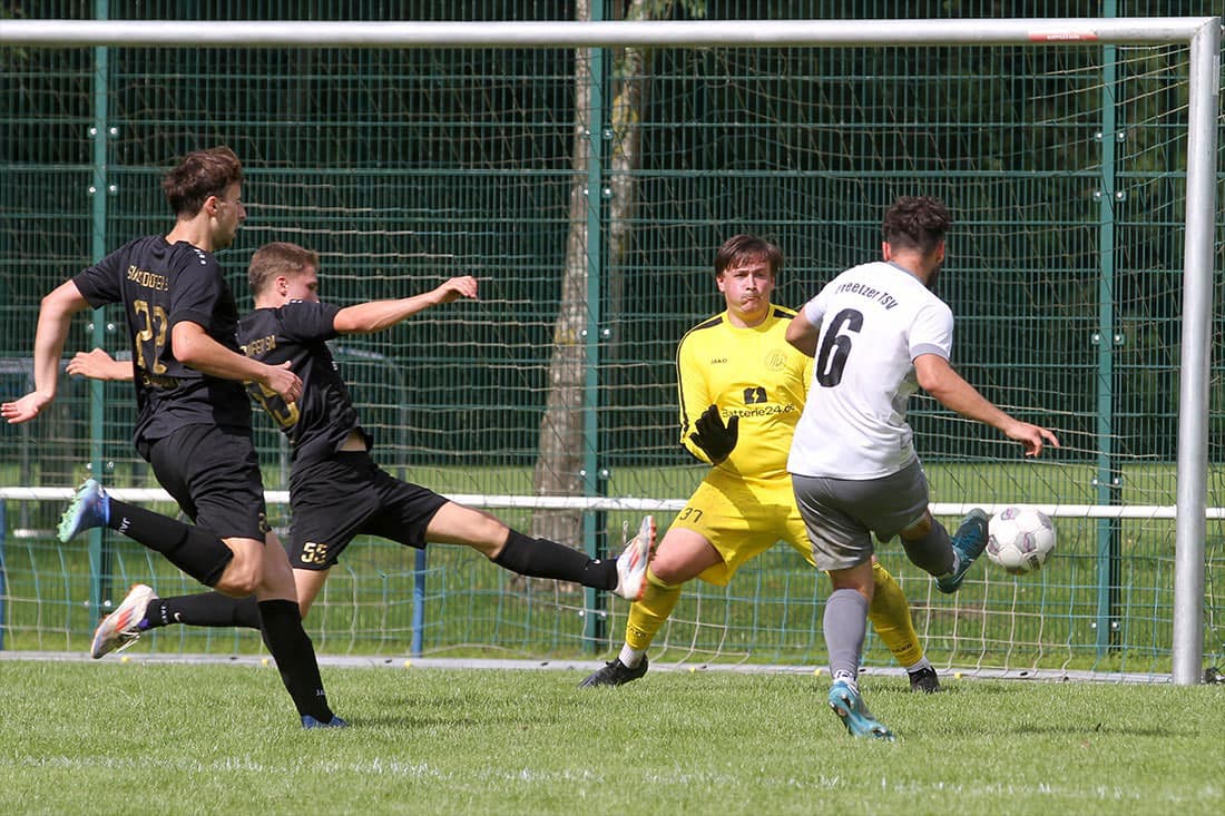 Erfahrener Preetzer TSV eiskalt beim souveränem 3:0-Auswärtssieg in Suchsdorf