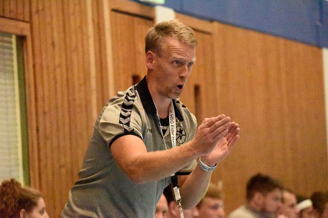 Trainer Matthias Hinrichsen (Eider Harde). Quelle: Olaf Wegerich