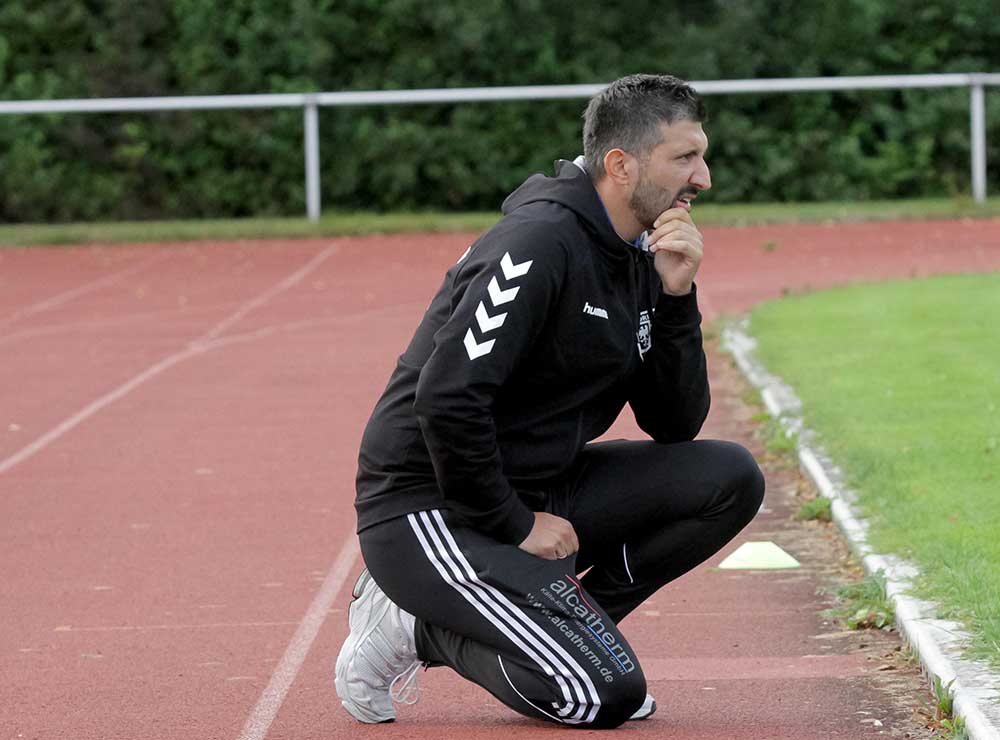 Serdar Iskender (Co-Trainer SV Dörpum) sah viele Chancen seines Teams, aber leider keine Tore. © 2023 Ismail Yesilyurt