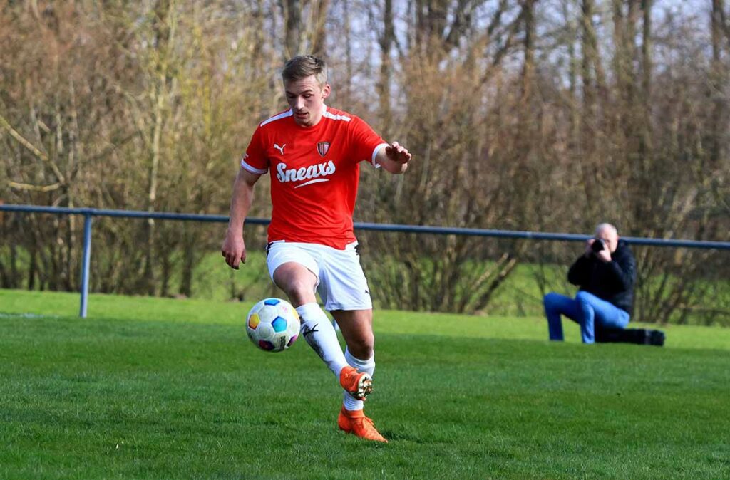 Tim Kannenberg gelingt für Rot-Schwarz Kiel das wichtige 3-2. © 2024 Ismail Yesilyurt