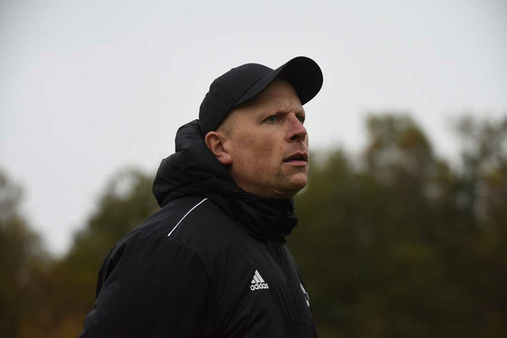 Trainer Marco Frauenstein vom PSV Neumünster. © 2023 Olaf Wegerich