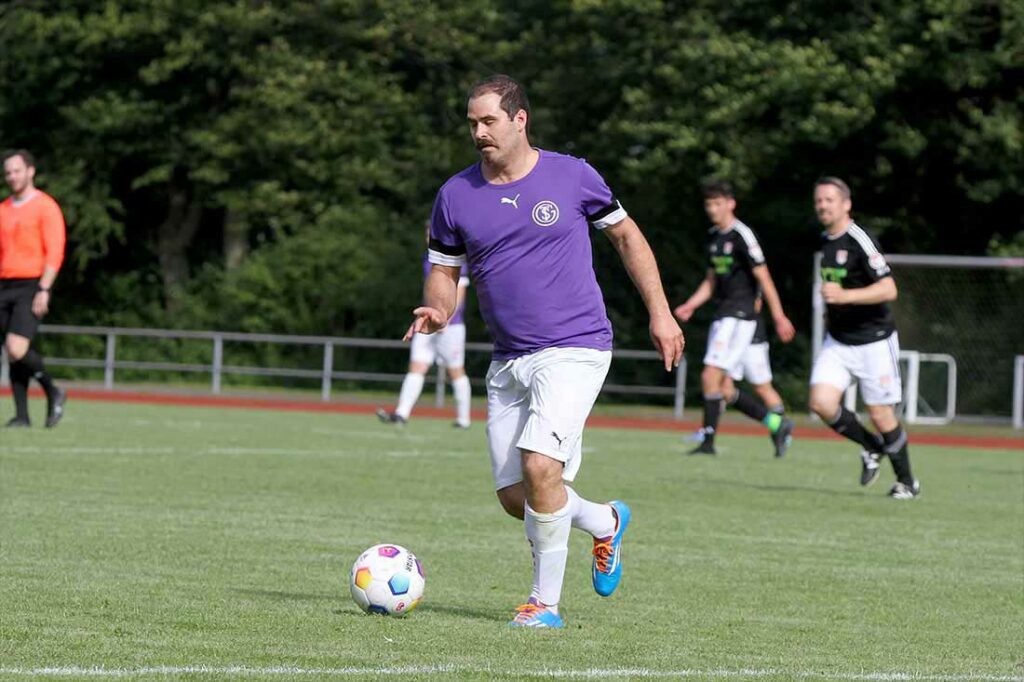 Semih Aydemir soll die Schönkirchener Mannschaft mit seiner Erfahrung führen. © 2024 Ismail Yesilyurt