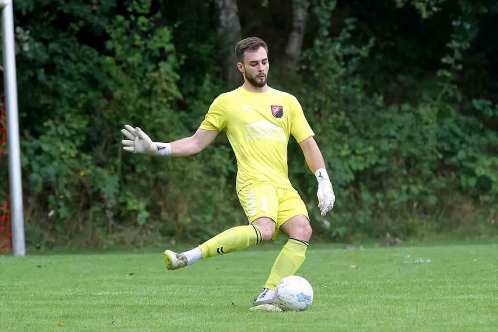 Keeper Niklas Simson (TSV Kropp) kann bei den 4 gegentoren nichts machen. © 2024 Ismail Yesilyurt