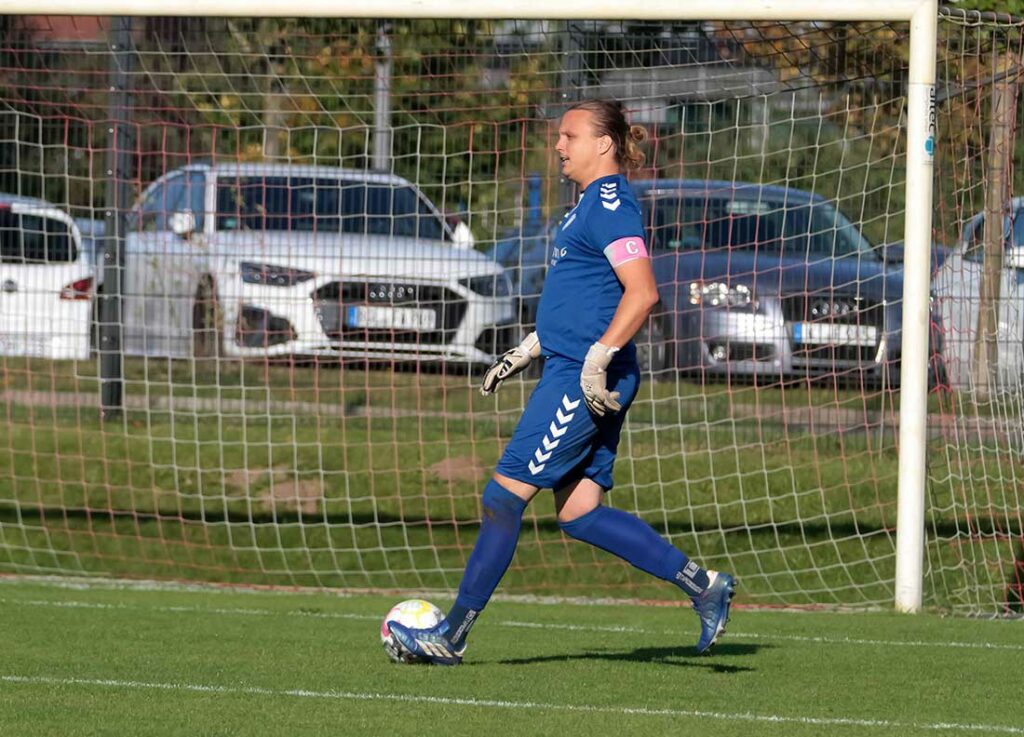 Plöns starker Keeper Nils Fischer hält sein Team in der 2. Halbzeit im Spiel. © 2024 Ismail Yesilyurt