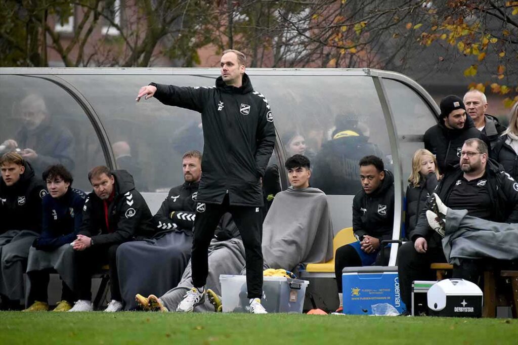 Trainer Björn Sörensen (Todesfelde). © 2024 Olaf Wegerich