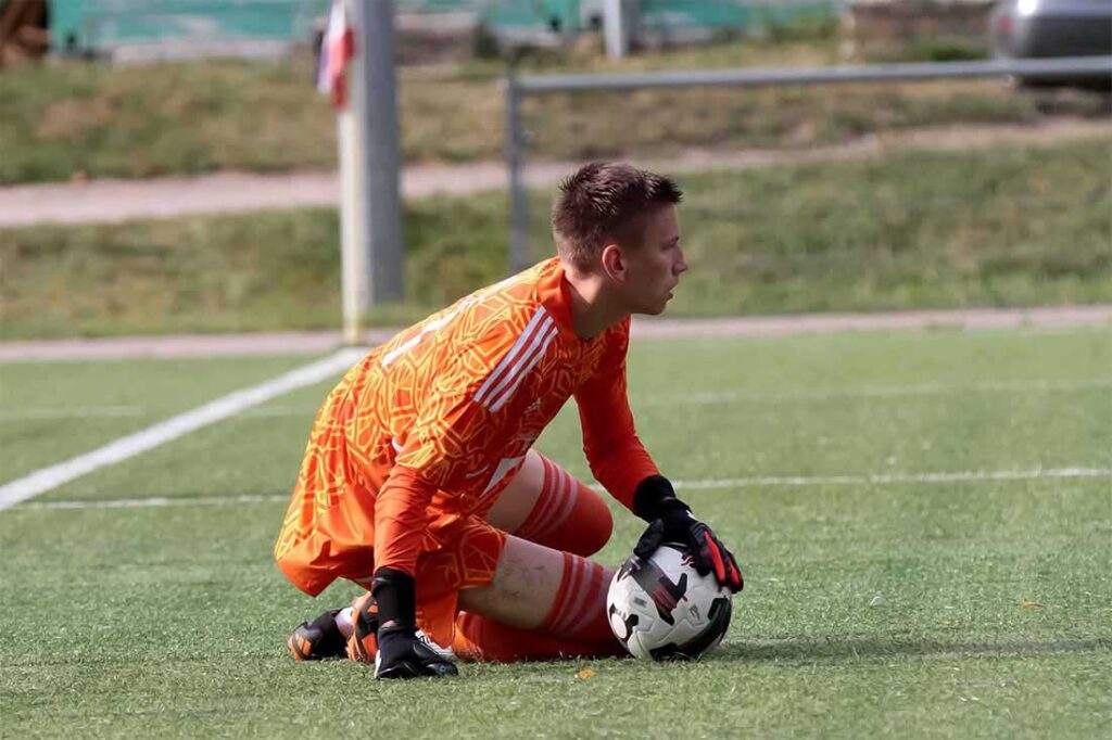 Bela Jahnke hält den Sieg des Osterrönfelder TSV fest. © 2024 Ismail Yesilyurt