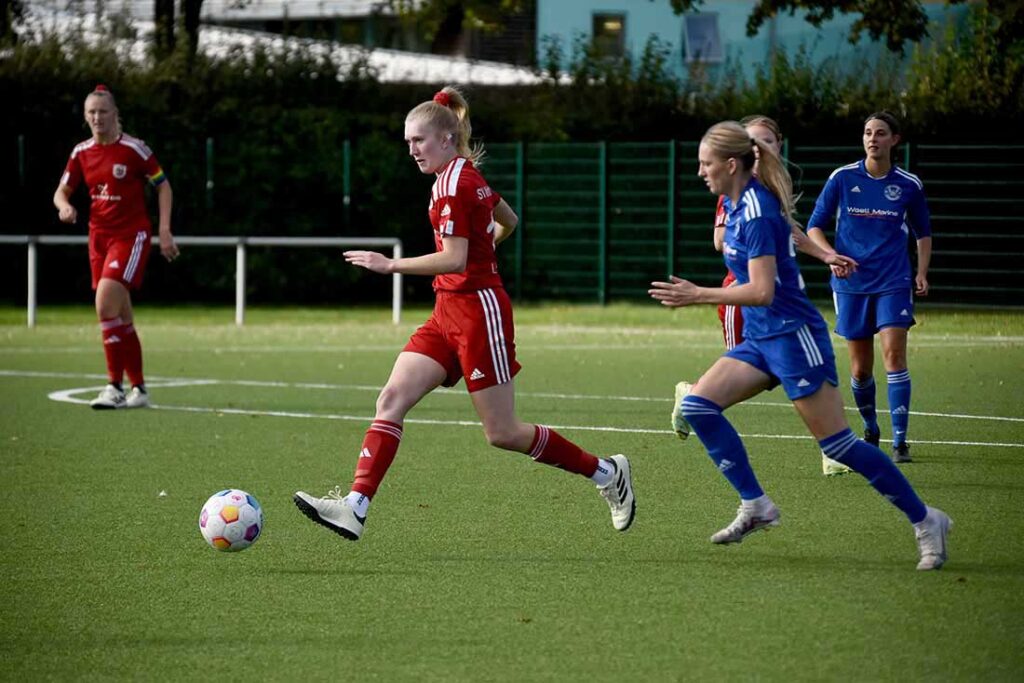 Leonie Walczyk (li., SV Wahlstedt). © 2024 Olaf Wegerich