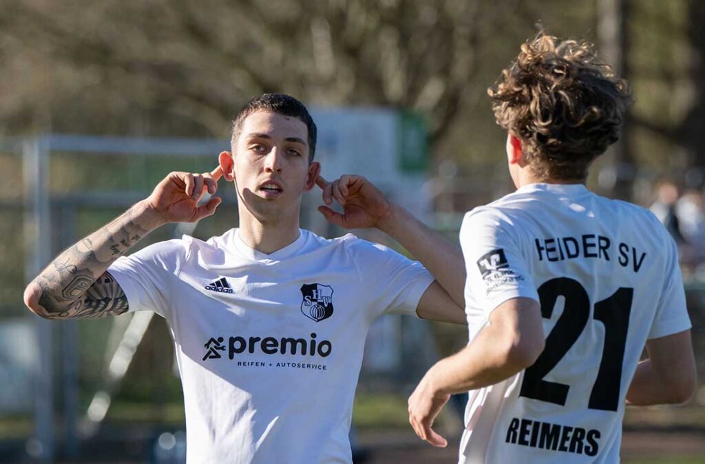 Mika Kieselbach (Heider SV) möchte gegen den SV Eichede auch seinen Namen bei der Stadionansage der Torschützen hören. © 2025 Volker Schlichting