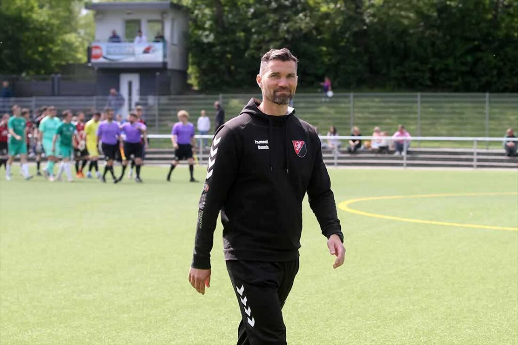 Dennis Usadel (Trainer TSV Kropp) hat mit seinem Team bisher eine überragende Saison gespielt. © 2025 Ismail Yesilyurt